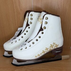 Bladerunner Aurora White Figure Skates with Brown Faux Fur Size 5